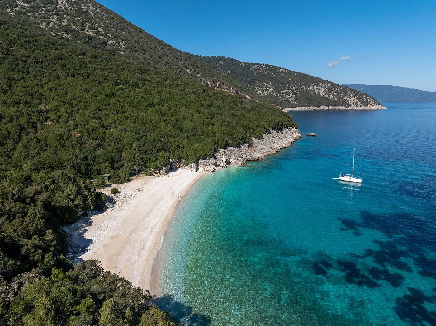 Private boat tour in Kefalonia with snorkeling stops